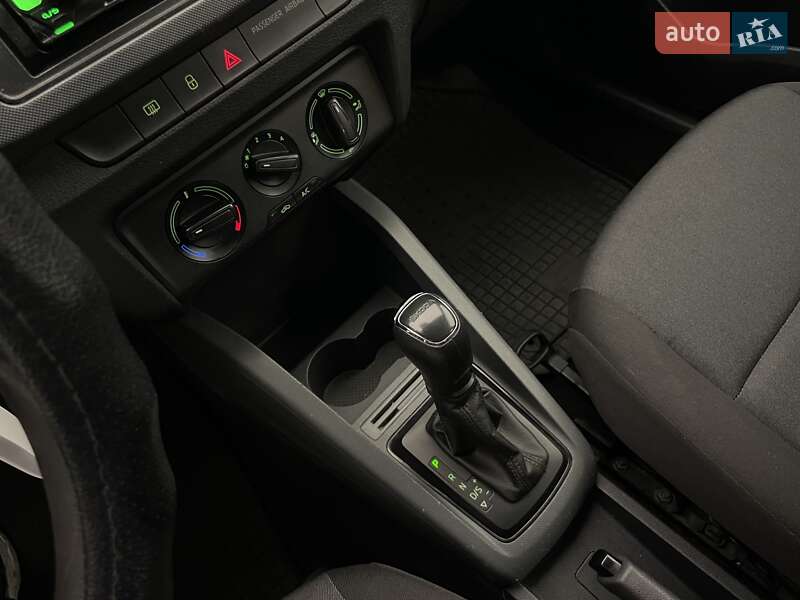 Хэтчбек Skoda Fabia 2016 в Киеве