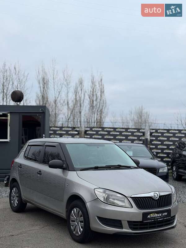 Хетчбек Skoda Fabia 2011 в Києві фото 2 Хетчбек Skoda Fabia 2011 в Києві