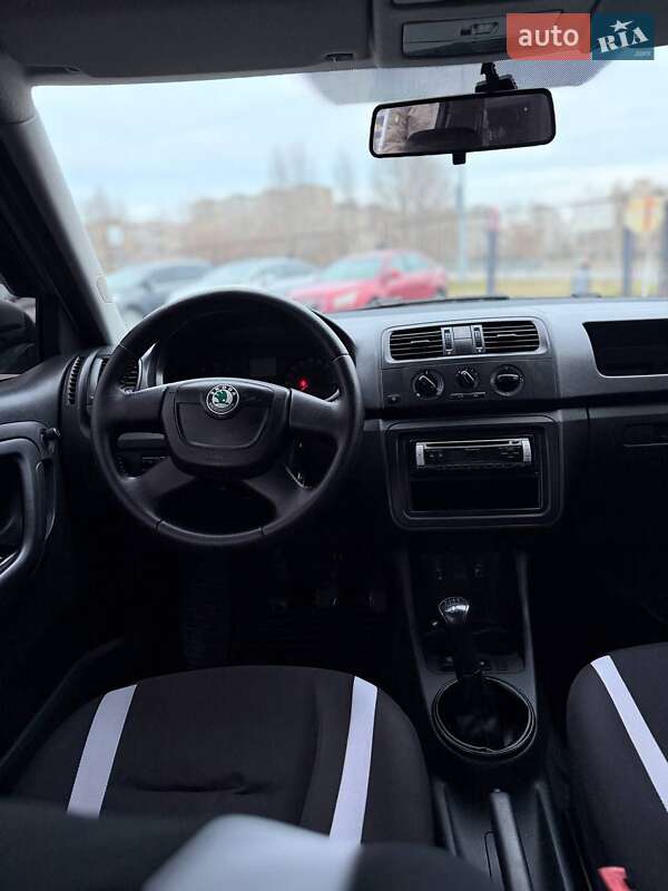 Хетчбек Skoda Fabia 2011 в Києві фото 8 Хетчбек Skoda Fabia 2011 в Києві