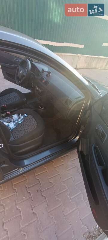 Хэтчбек Skoda Fabia 2007 в Киеве фото 17 Хэтчбек Skoda Fabia 2007 в Киеве
