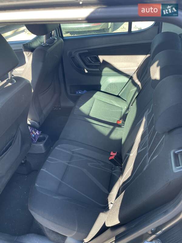 Хэтчбек Skoda Fabia 2014 в Ужгороде фото 2 Хэтчбек Skoda Fabia 2014 в Ужгороде