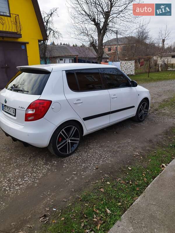 Хэтчбек Skoda Fabia 2012 в Теплике
