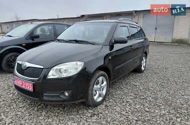 Універсал Skoda Fabia 2009 в Рівному