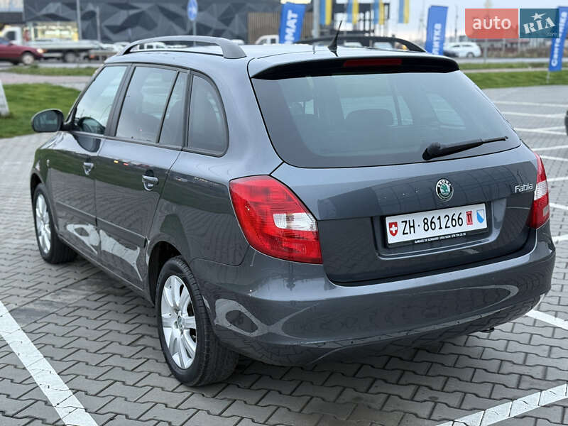 Универсал Skoda Fabia 2011 в Луцке