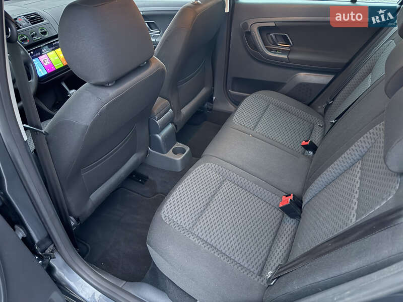 Универсал Skoda Fabia 2011 в Луцке