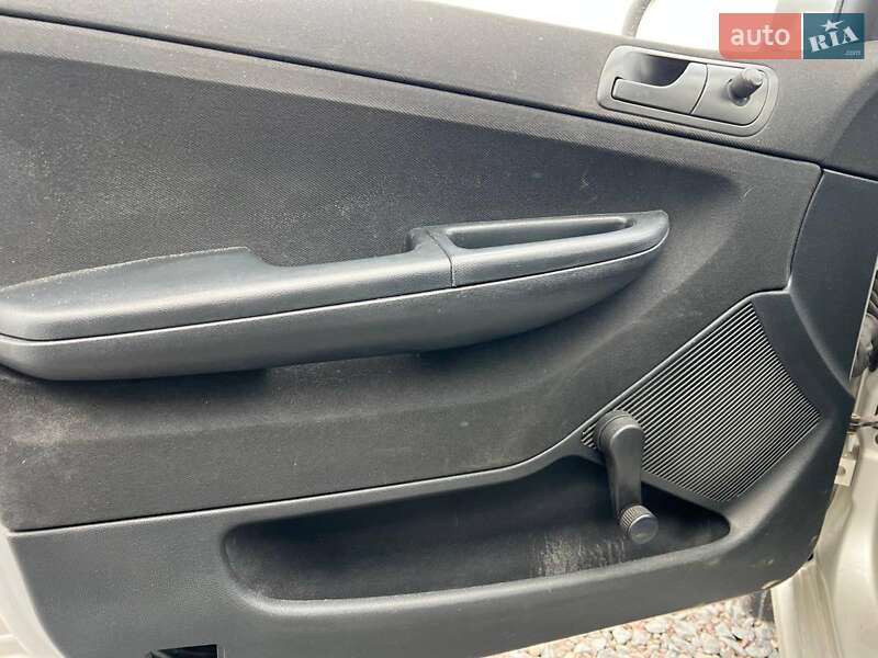 Хэтчбек Skoda Fabia 2006 в Львове