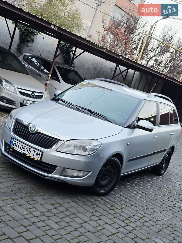 Універсал Skoda Fabia 2011 в Одесі