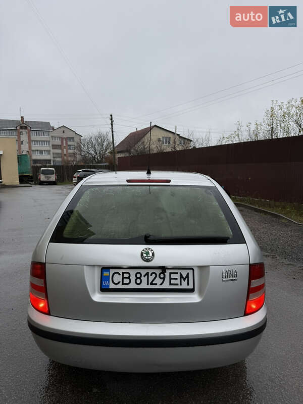 Универсал Skoda Fabia 2006 в Чернигове