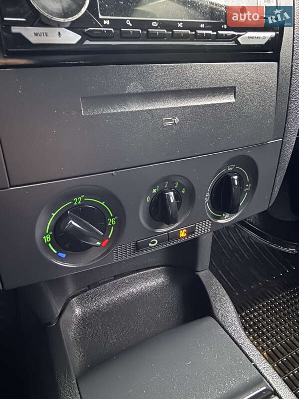 Универсал Skoda Fabia 2006 в Чернигове