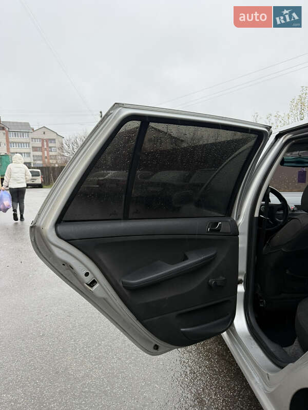 Универсал Skoda Fabia 2006 в Чернигове