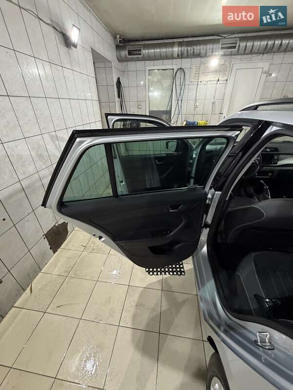 Универсал Skoda Fabia 2021 в Киеве