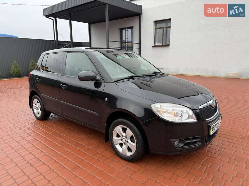 Хэтчбек Skoda Fabia 2007 в Жашкове