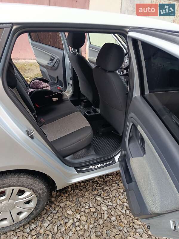 Универсал Skoda Fabia 2012 в Гусятине
