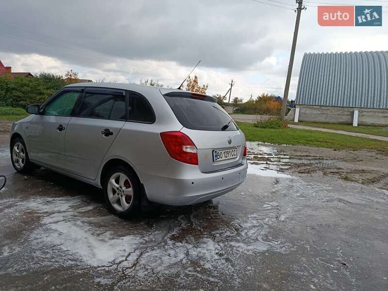 Универсал Skoda Fabia 2012 в Гусятине