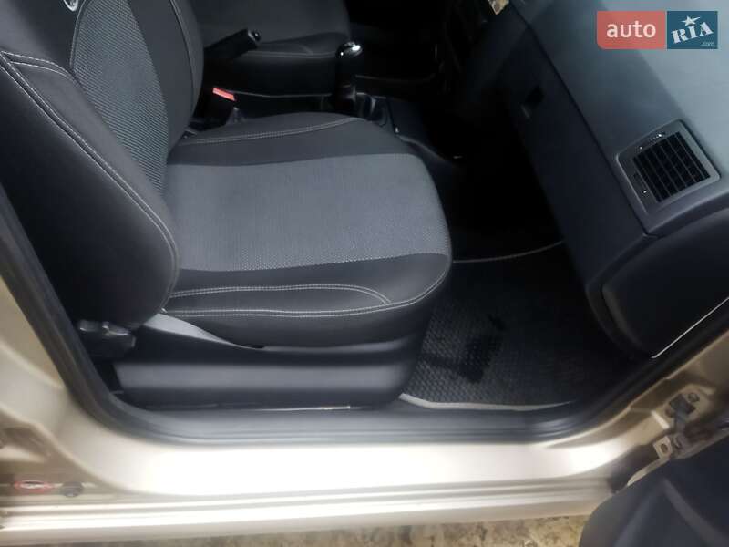 Універсал Skoda Fabia 2005 в Рівному