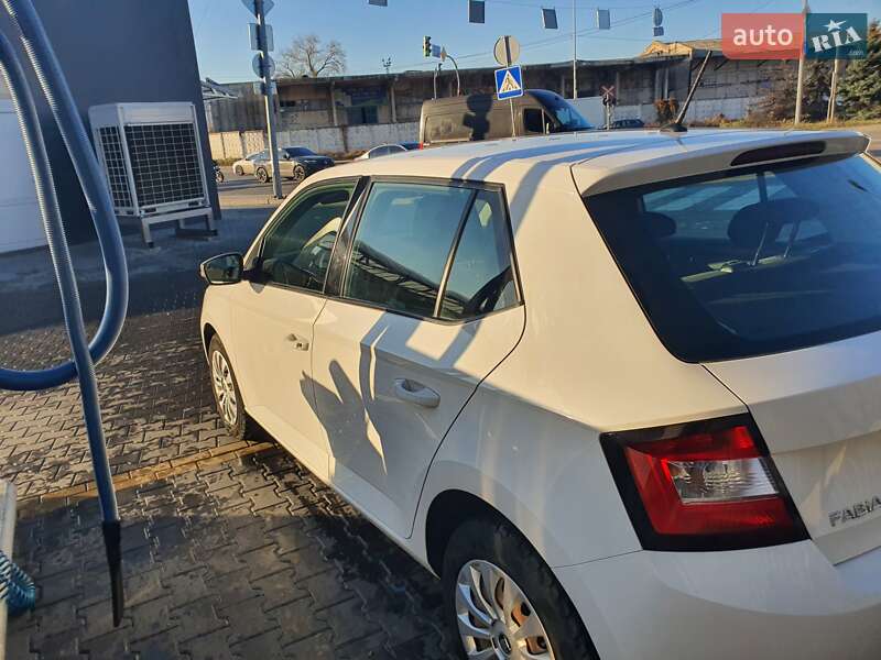 Хэтчбек Skoda Fabia 2019 в Киеве