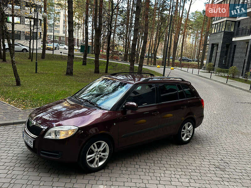 Универсал Skoda Fabia 2009 в Киеве