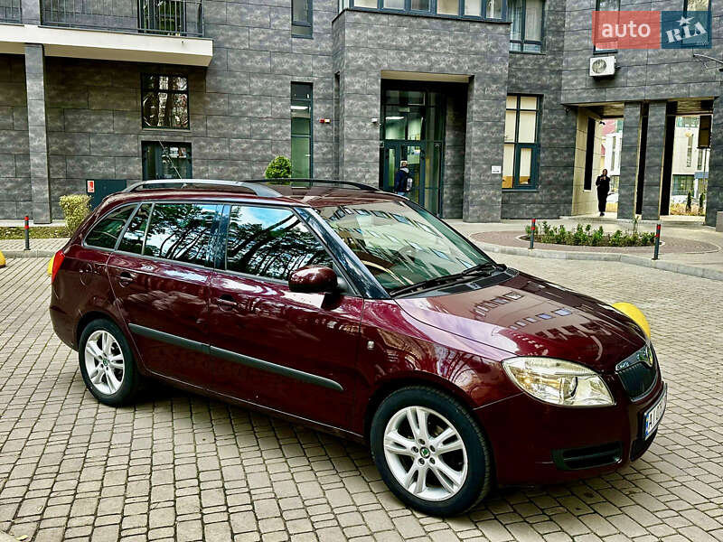 Универсал Skoda Fabia 2009 в Киеве
