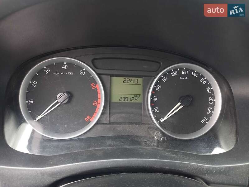 Універсал Skoda Fabia 2009 в Черкасах фото 28 Універсал Skoda Fabia 2009 в Черкасах