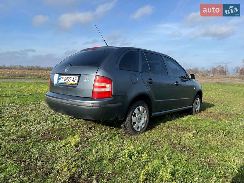 Универсал Skoda Fabia 2005 в Днепре
