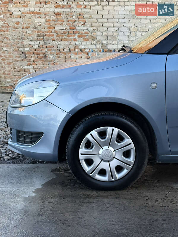 Універсал Skoda Fabia 2011 в Луцьку