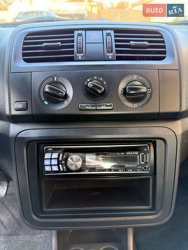 Універсал Skoda Fabia 2011 в Луцьку