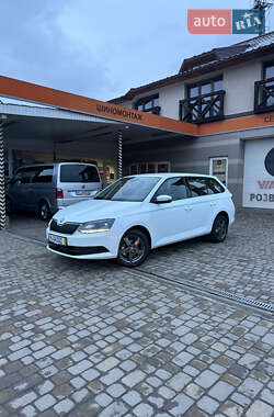 Универсал Skoda Fabia 2015 в Сваляве