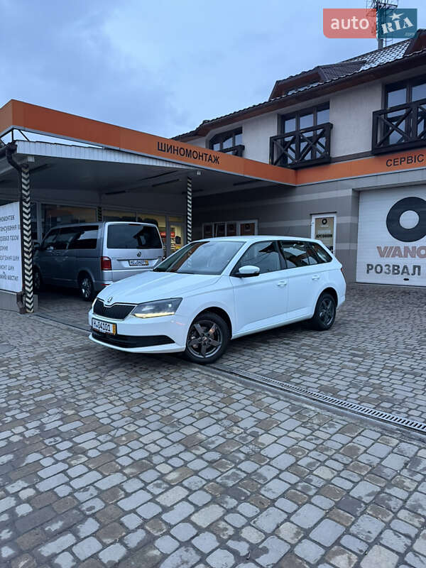 Універсал Skoda Fabia 2015 в Сваляві