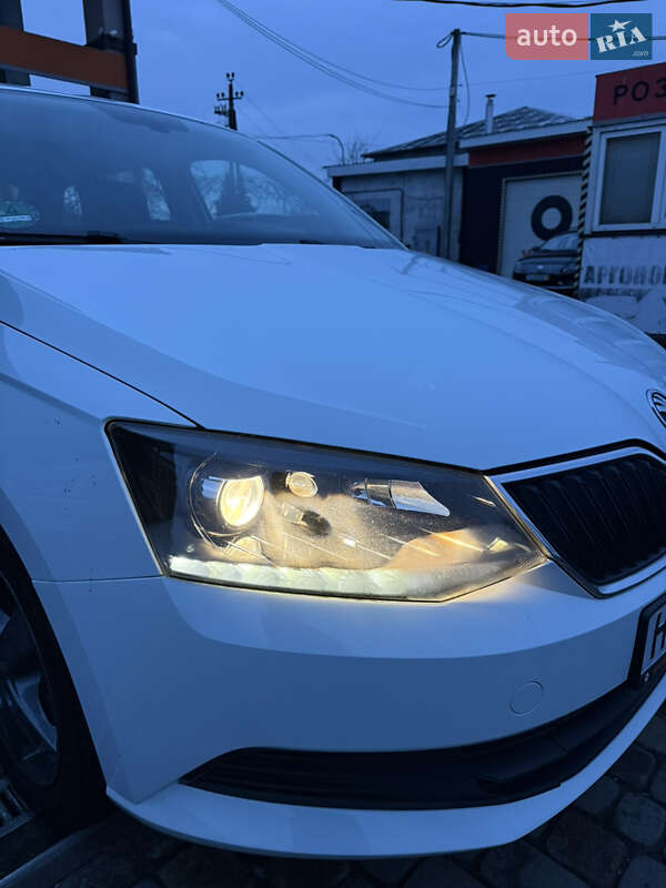 Універсал Skoda Fabia 2015 в Сваляві