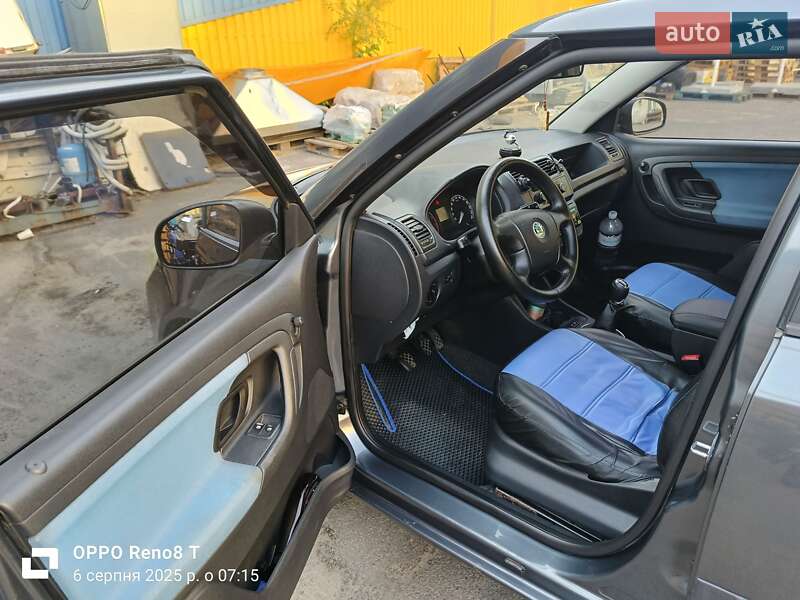 Хэтчбек Skoda Fabia 2008 в Днепре