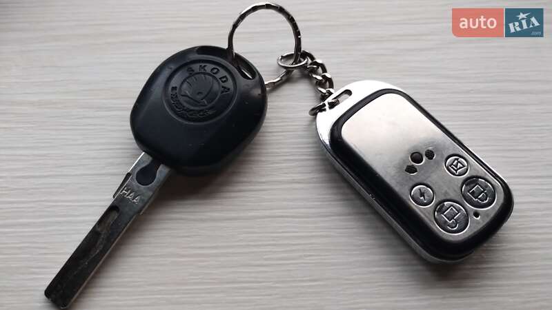 Хетчбек Skoda Fabia 2012 в Києві