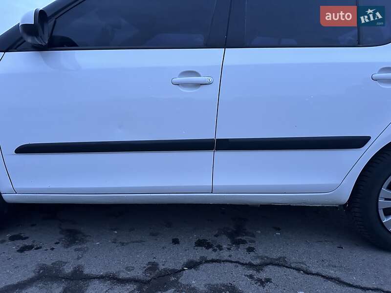 Хетчбек Skoda Fabia 2009 в Рівному