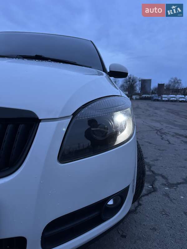 Хетчбек Skoda Fabia 2009 в Рівному