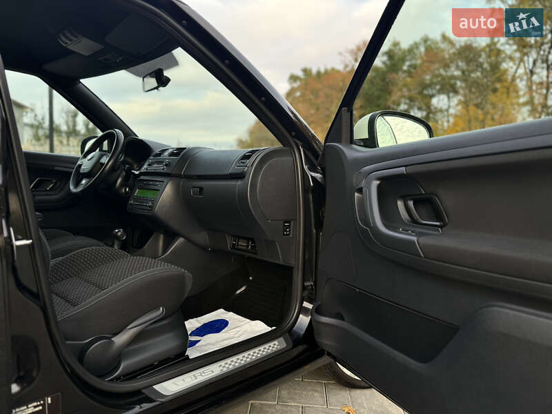 Хетчбек Skoda Fabia 2011 в Луцьку