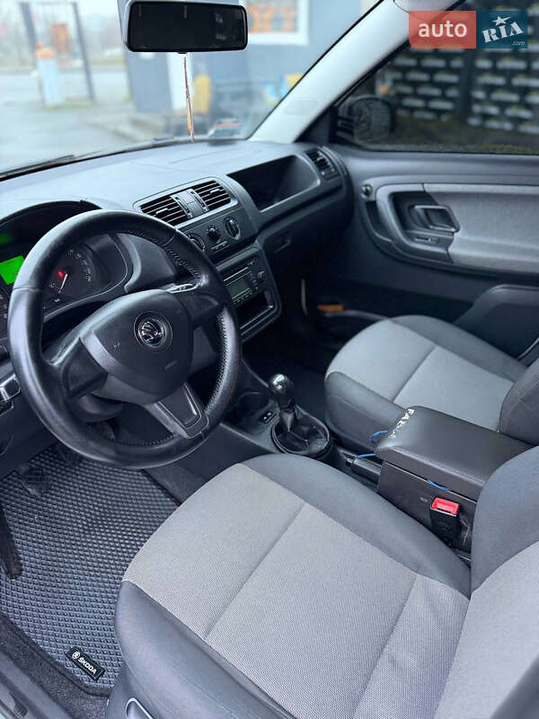 Хэтчбек Skoda Fabia 2014 в Киеве