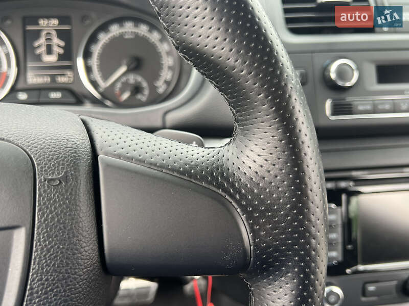 Хетчбек Skoda Fabia 2011 в Луцьку