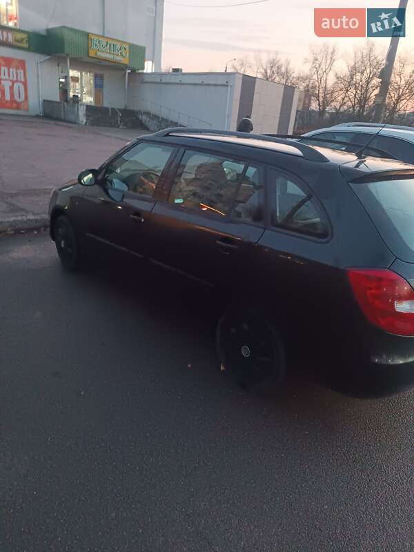 Універсал Skoda Fabia 2010 в Дніпрі