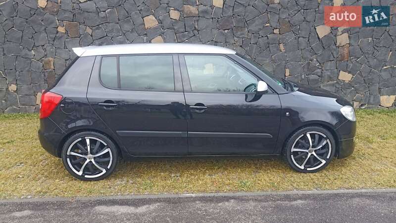 Хетчбек Skoda Fabia 2009 в Луцьку