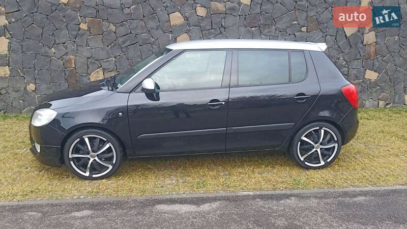 Хетчбек Skoda Fabia 2009 в Луцьку