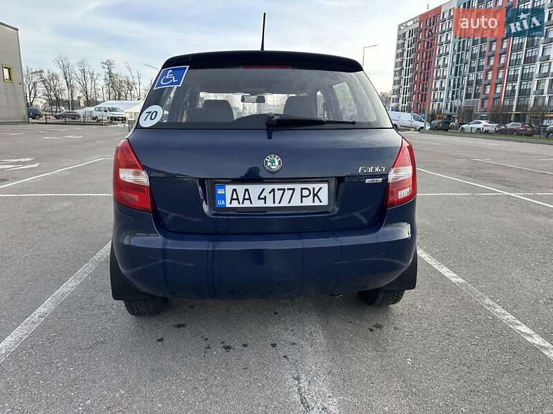 Хетчбек Skoda Fabia 2012 в Києві