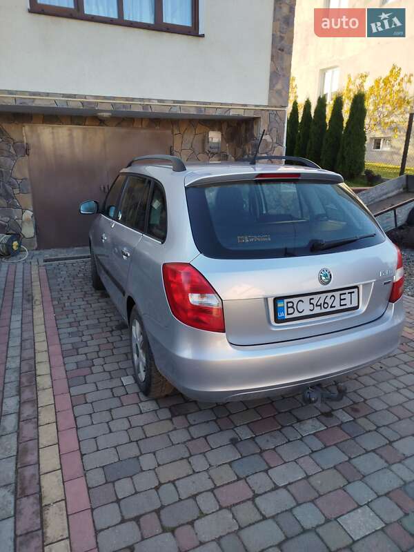 Універсал Skoda Fabia 2011 в Львові