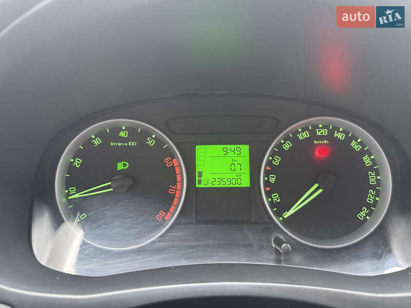 Хетчбек Skoda Fabia 2008 в Києві