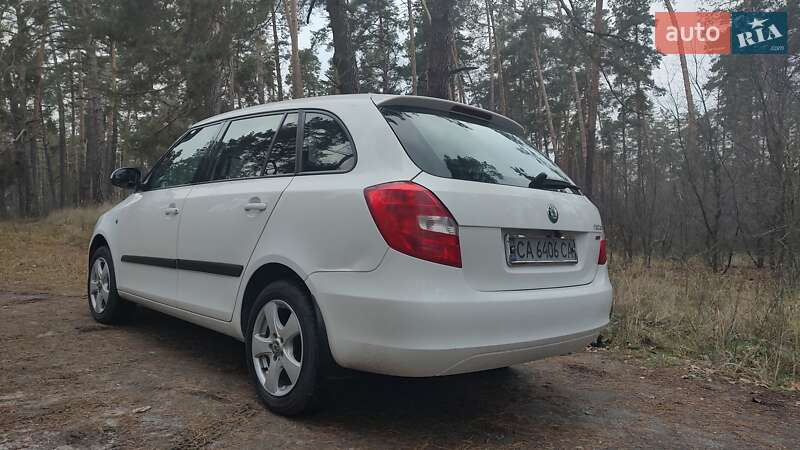 Універсал Skoda Fabia 2012 в Черкасах