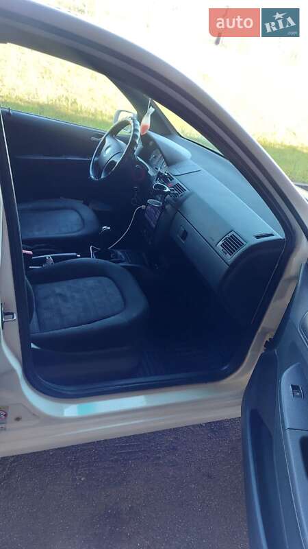 Універсал Skoda Fabia 2007 в Києві фото 8 Універсал Skoda Fabia 2007 в Києві