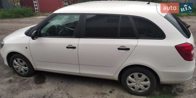 Універсал Skoda Fabia 2014 в Мошнах