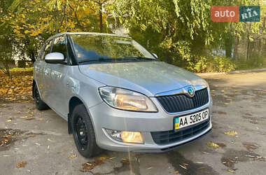 Хэтчбек Skoda Fabia 2011 в Киеве