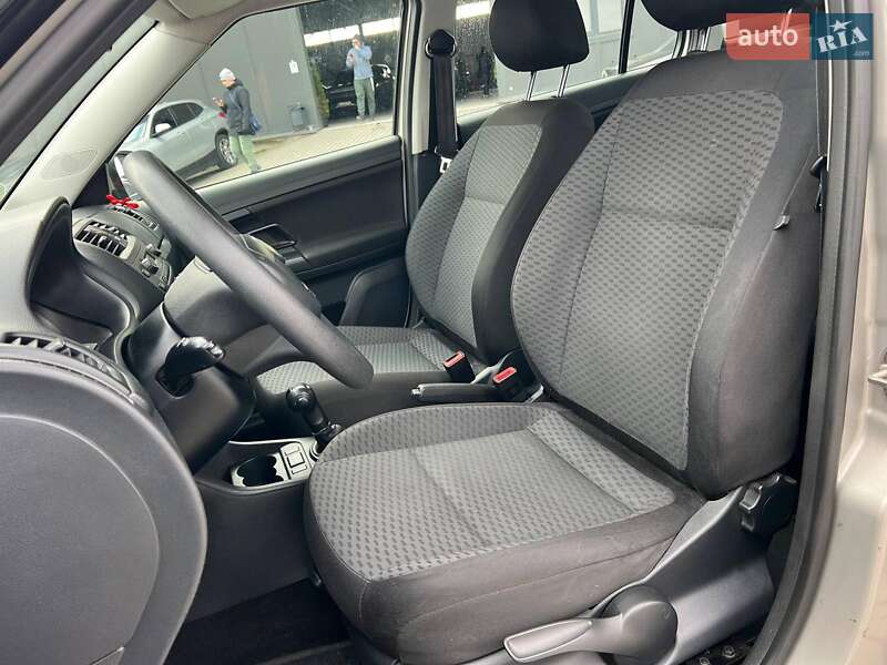 Універсал Skoda Fabia 2010 в Львові