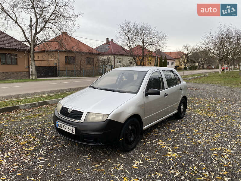 Хетчбек Skoda Fabia 2004 в Мукачевому