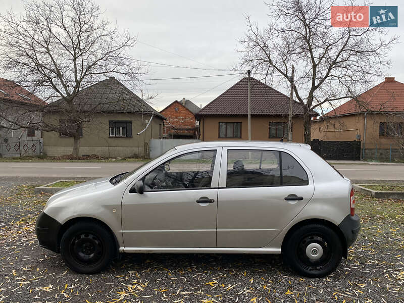 Хетчбек Skoda Fabia 2004 в Мукачевому