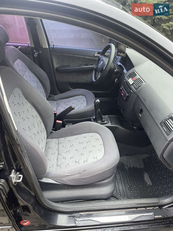 Універсал Skoda Fabia 2001 в Харкові